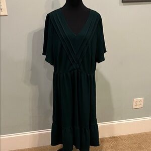 BloomChic Deep Green Midi Dress